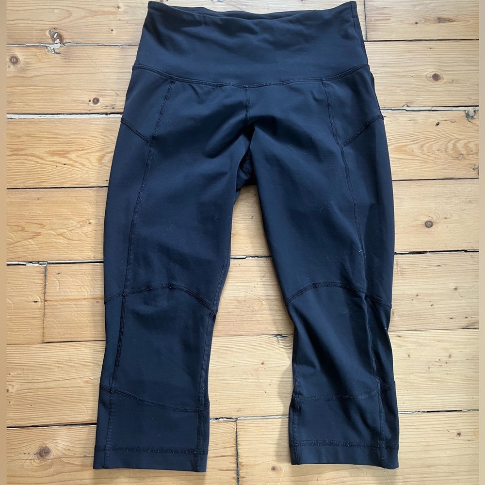 Lululemon cropped leggings size 6